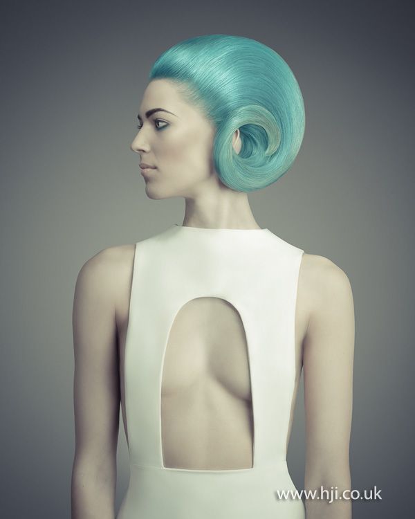 Модные женские стрижки на средние волосы 2022: без челки, тенденции, увеличивающие объем, фото
