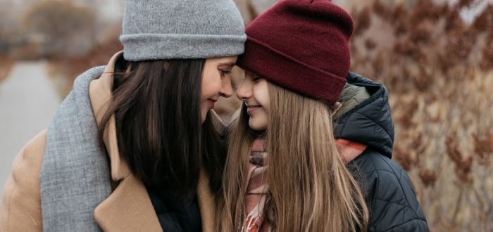 family-3817040_1280-700x466