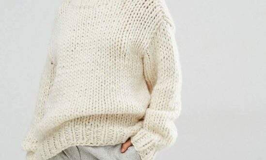 dzhemper-sderzhannogo-tsveta-mozhet-stat-aktsentom-obraza-esli-on-krupnoy-vyazki
