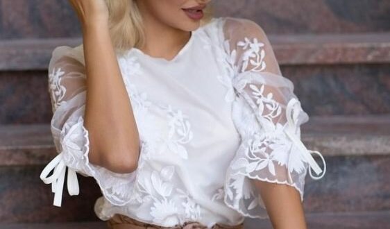 vyshivka-na-bluze-podcherkivaet-zhenstvennost