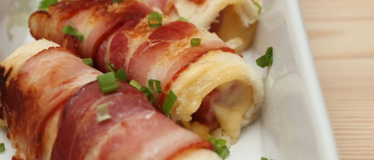 zakuska-s-bekonom-i-plavlenym-syrom