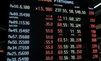 Курсы валют: откуда они берутся, почему меняются и как на этом не проиграть