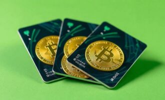 Крипто-карты: как платить криптовалютой в повседневной жизни и не потерять голову