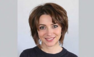 Стрижка, которая молодит на 10 лет: как выбрать форму, чтобы выглядеть свежо и легко